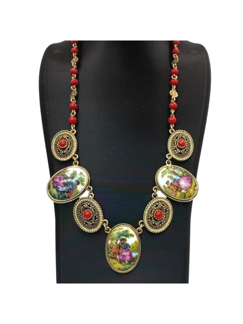 Joan Rivers Antique Gold Tone Cameo Necklace 16” Courting Couple Coral Beads